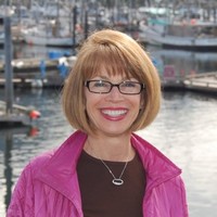Jeri Nowakowski headshot